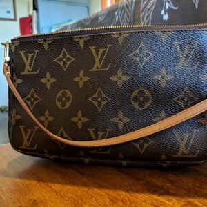 Louis Vuitton Monogram Pochette Accessories